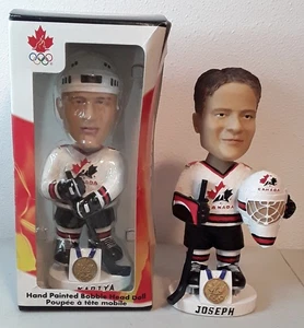 Lot Of 2 Bobbleheads, Team Canada , Hockey , Curtis Joseph , Paul Kariya - Picture 1 of 9