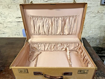 Vintage Hartmann TanBrown Leather Trim Tweed Skymate Hard Train Suitcase Luggage - Image 1 of 4