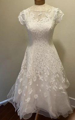Oleg Cassini Wedding Dress Sz 2 Tea Length NWOT - Image 1 of 4