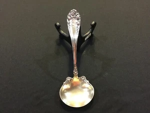 Beautiful sterling silver ladle "ROSE" pattern by R. Wallace &Sons - Picture 1 of 7
