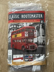 HACHETTE 1/12 BUILD THE CLASSIC ROUTEMASTER BRITAINS MOST ICONIC BUS ISSUE 85 - Afbeelding 1 van 1