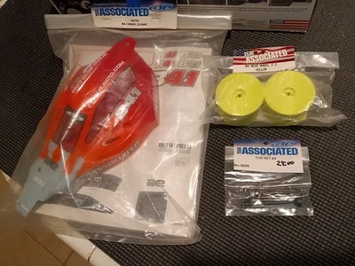 Team Associated RC10B4.1 - Image 1 of 4