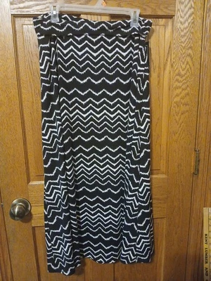 Falda A. Byer Ligera Negra Blanca Estampada XL Larga Maxi Nueva con Etiquetas  Foto 1 de 4