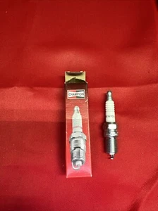 ONE Spark Plug-Copper Plus Champion Spark Plug 13 ( RS14YC6 ) - Picture 1 of 3