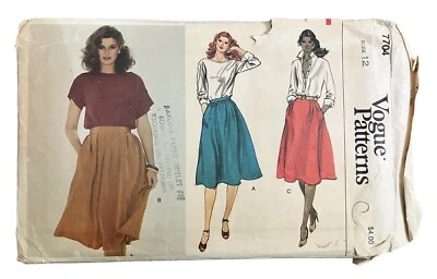 Falda Vogue Patrones Misses Talla 12 7704 Sin Cortar SP1 Foto 1 de 3