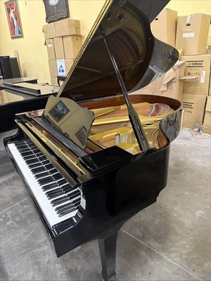 Salida de piano de cola Yamaha C3 1992 Foto 1 de 4