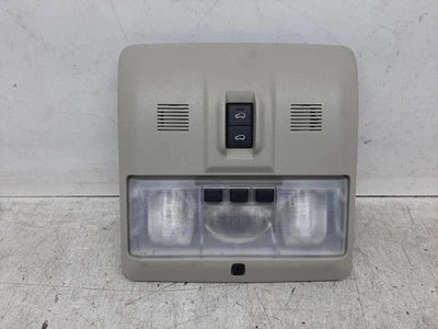 2012 LAND ROVER DISCOVERY LR4 COURTESY LIGHT - Image 1 of 4