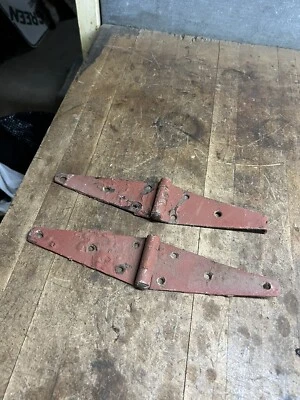 Antiguo juego de pares de bisagras de correa de puerta de granero primitivo herrero forjado Foto 1 de 4