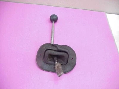 HURST 5268 GM FACTORY Shifter Stick & Boot & Knob 1967 PONTIAC GTO LEMANS Foto 1 de 4