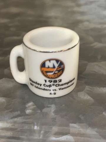 NHL STANLEY CUP CRAZY MINI MUG NEW YORK ISLANDERS 1982 CHAMPS VS VANCOUVER  4-0 Cover