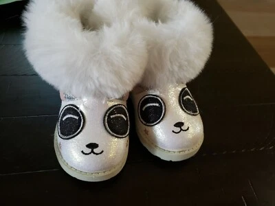 Cat & Jack Baby Shoes Boots Faux Fur Glitter Cat Face Super Cute Baby Size 4 - Image 1 of 4