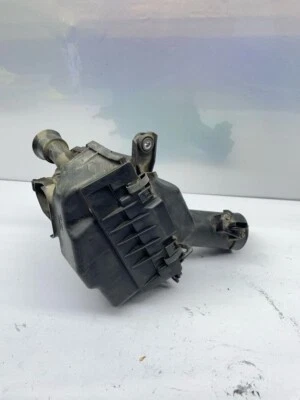 Infiniti G37 G35 2009-2014 sedán OEM CAJA DE AIRE filtro carcasa limpiador lado derecho Foto 1 de 4