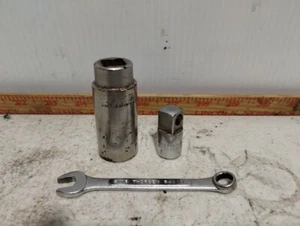 Thorson USA 13/16" Spark Plug Socket, 3/8-1/2" Adapter, and 5/16" Wrench Vintage - Bild 1 von 5