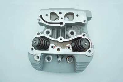 Harley Dyna 2009 FXDC Super Glide personalizada OEM culata de motor de doble leva trasera Foto 1 de 4