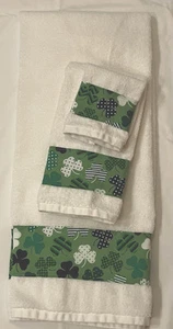 St. Patrick’s Day Bathroom Decor Shamrock 3 Pc Set Bath Hand Towel Wash Cloth - Picture 1 of 3