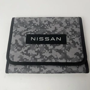 Funda Manual Propietarios Nissan NUEVA Camuflaje Aventura Cubierta Bolsa Soporte de Fábrica - Imagen 1 de 6