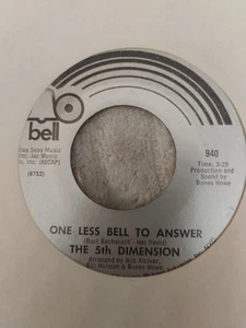 45 ~The 5th Dimension: "One Less Bell to Answer / Feelin' Alright" 1970 Glocke - Bild 1 von 2