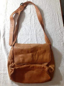 Brown tan Leather Messenger Crossbody Bag Vintage Distressed Look made in India - Picture 1 of 10