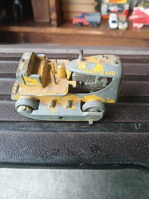 Vintage Tootsie Toy Diecast Metal Caterpillar Diesel Yellow Construction Vehicle - Image 1 of 4