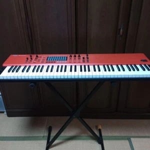 Teclado sintetizador VOX continental 73 con estuche - Imagen 1 de 13