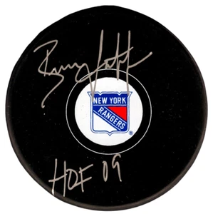 Brian Leetch Signed New York Rangers Puck w/ HOF 09 Beckett Witness BAS COA - Picture 1 of 2
