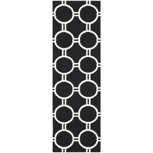 Safavieh Flat weave Wool Black/ Ivory 2' 6 x 8' Runner - Picture 1 of 1
