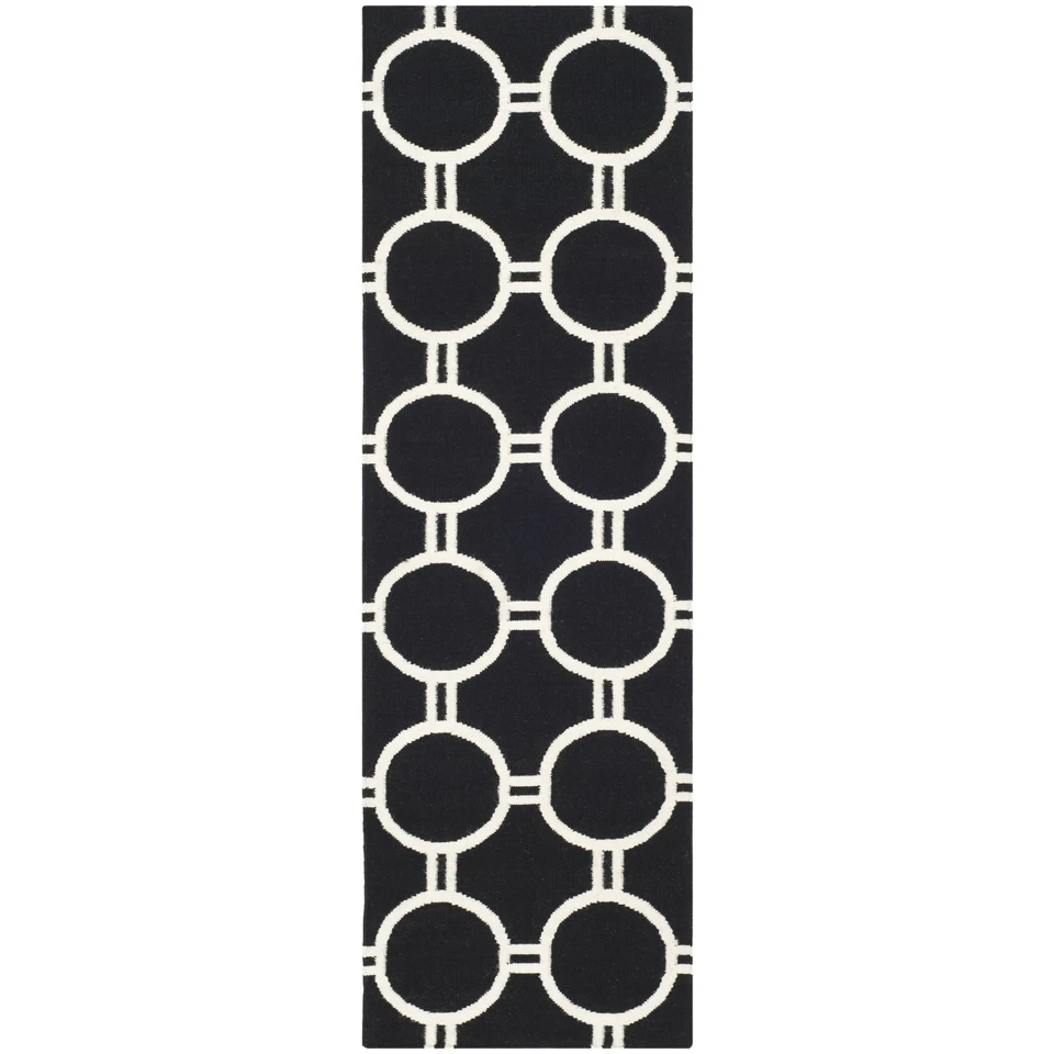 Safavieh Flat weave Wool Black/ Ivory 2' 6 x 8' Runner - Image 1 of 1