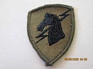1990's U.S. ARMY PATCH 1ST SPECIAL OPERATIONS COMMAND (HORSE & LIGHTENING) - Picture 1 of 2
