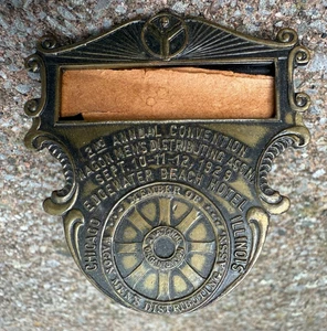 Vintage Wagon Men's Distributing 2nd Convention Name Tag Badge Pinback - Picture 1 of 2