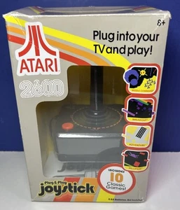 Joystick Plug & Play ATARI 2600 10 juegos arcade clásicos 2017 Atari - NUEVO - Imagen 1 de 9