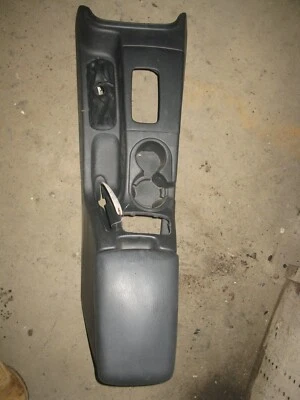 2002-2004 JEEP LIBERTY CONSOLE CENTRAL FRONTAL COM MOLDURA DE ARMAZENAMENTO E CÂMBIO FABRICANTE DE EQUIPAMENTO ORIGINAL - Imagem 1 de 4