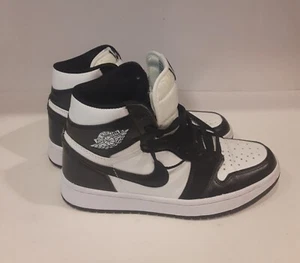 Nike Air Jordan talla 6.5 juvenil blanco y negro activo - Imagen 1 de 7