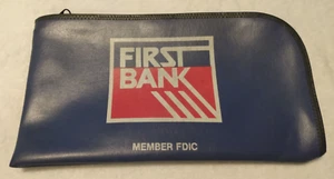 De Colección First Bank Member FDIC Rojo Blanco y Azul Bolsa de Depósito 11" x 7" Publicidad - Imagen 1 de 6