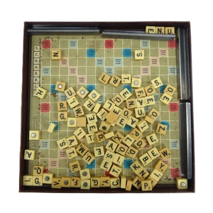 Vintage 1954 Travel Edition Scrabble Selchow & Righter Magnetic Tiles 9" Board - Picture 1 of 8