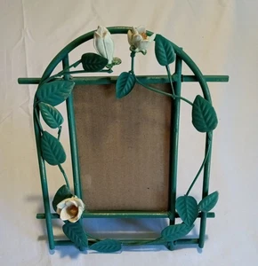 Vintage Green Vine White Flower Metal Standing 3x5 Picture Frame 1995 - Picture 1 of 5