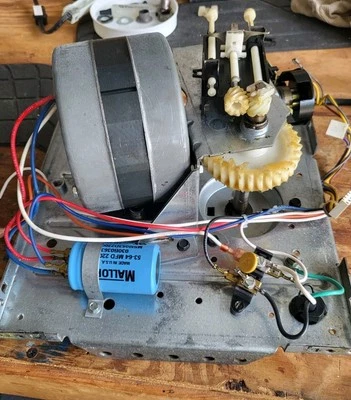 M100 Chamberlain Accessmaster Garage Door Motor and motor housing - Image 1 of 4