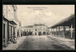 AK Monts-sur-Guesnes, Place des Halles - Bild 1 von 2