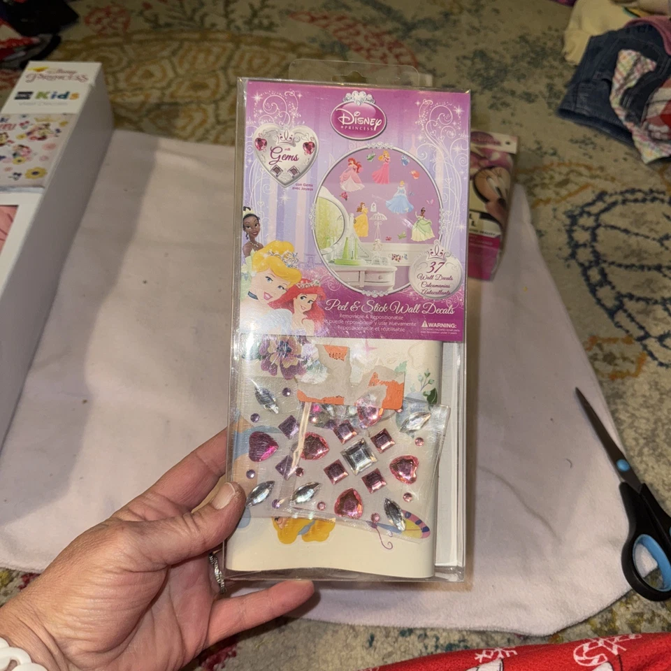 迪士尼公主 37 去皮贴墙贴花带宝石可拆卸灰姑娘全新带包装 — 第 1/2 张图片