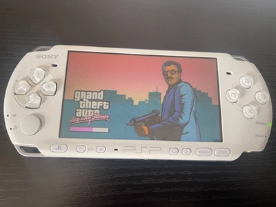 Sony PSP 3000 Pearl White System New Battery Tested Working B Grade - Image 1 of 4