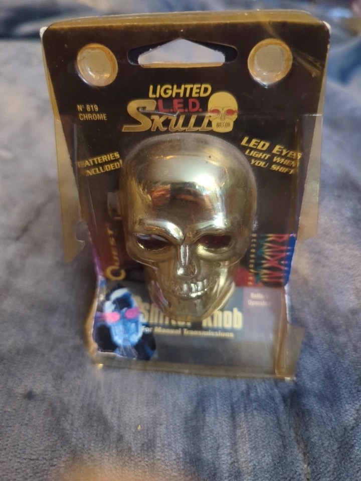 Quest No. Perilla de cambio con cabeza de calavera LED iluminada cromada 819  Foto 1 de 4