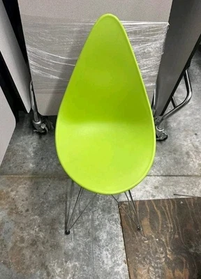 Teardrop chair Eames MCM style chairs - Image 1 of 2