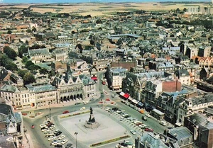2 SAINT QUENTIN PLACE DE L HOTEL DE - Picture 1 of 2