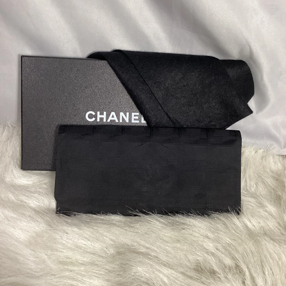 Chanel Travel Line Cartera Larga Doble Plegable Nylon Jacquard Cuero Negro / 7526615 Foto 1 de 4