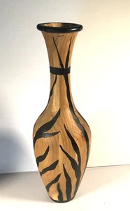 Handgefertigte und handbemalte Tischvase aus Holz  - Bild 1 von 5