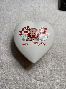 Designers Collection 1981 Ziggy Heart Shape Love Talk Porcelain Trinket Box  - Picture 1 of 15