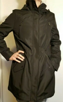 NUEVA Chaqueta Kenneth Cole Reaction Para Mujer Con Capucha Softshell Anorak Talla Mediana Foto 1 de 4