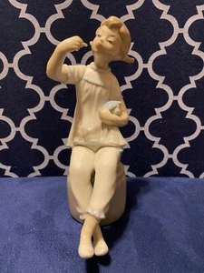 Lladro "Girl With Doll" 01001083 Glazed Finish - Picture 1 of 12