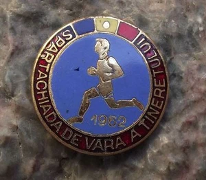 1962 Youth Summer Spartakiad Romania Runner Athlete Sports Meeting Pin Badge - Picture 1 of 2
