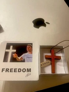 Adesivo commemorativo Charlie Kirk - Bibbia - MAGA - Trump - RIP - Cristiano - Foto 1 di 8