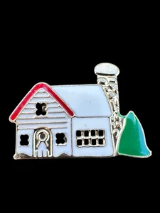 Vintage Snow Covered House Pin W/Chimney & Christmas Tree Enamel Brooch Jewelry - Picture 1 of 3